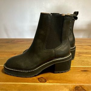 Madewell The Carina Platform Chelsea Boot | Womens 5 Black NH199 Leather